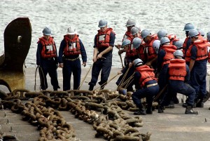 Marins préparant une biture