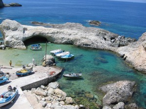 Petit port naturel de Ponza